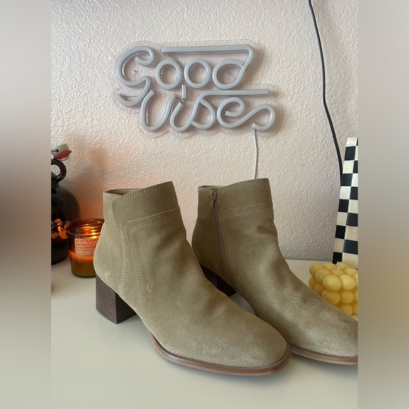 Tan suede lucky brand booties! - Picture 6 of 6